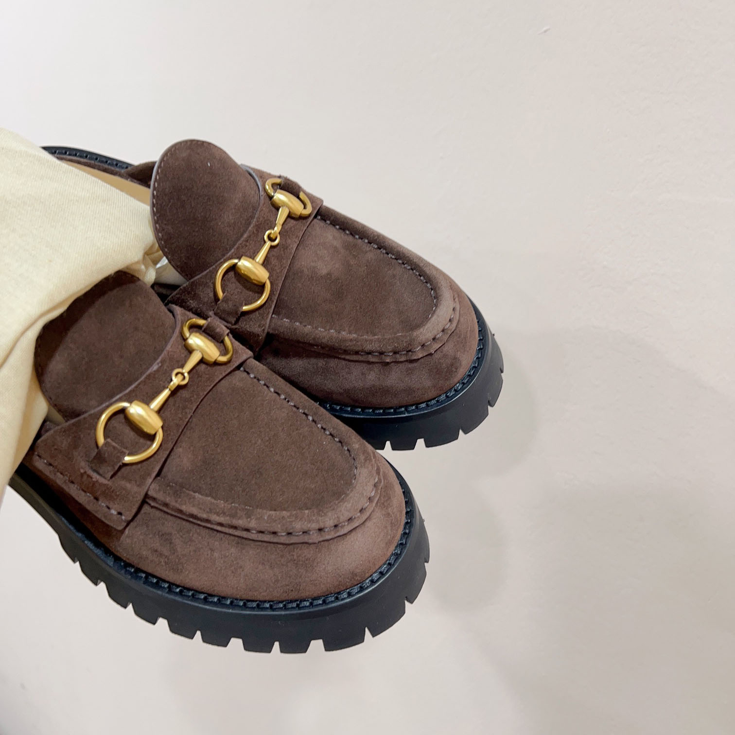 Gucci Women's Mule With Horsebit - PerfectKickZ