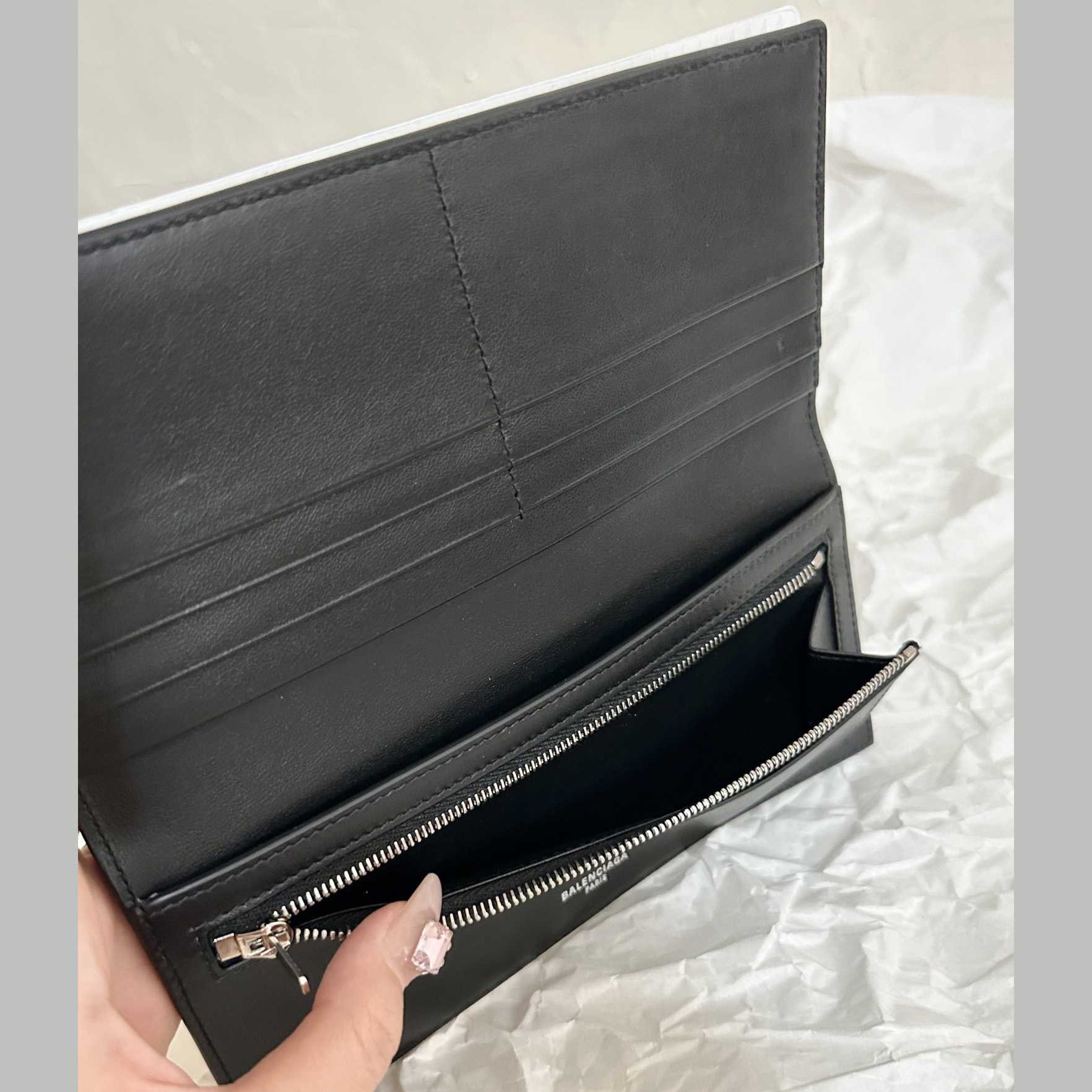 Balenciaga Passport Wallet  (21×12.4×2cm) - PerfectKickZ