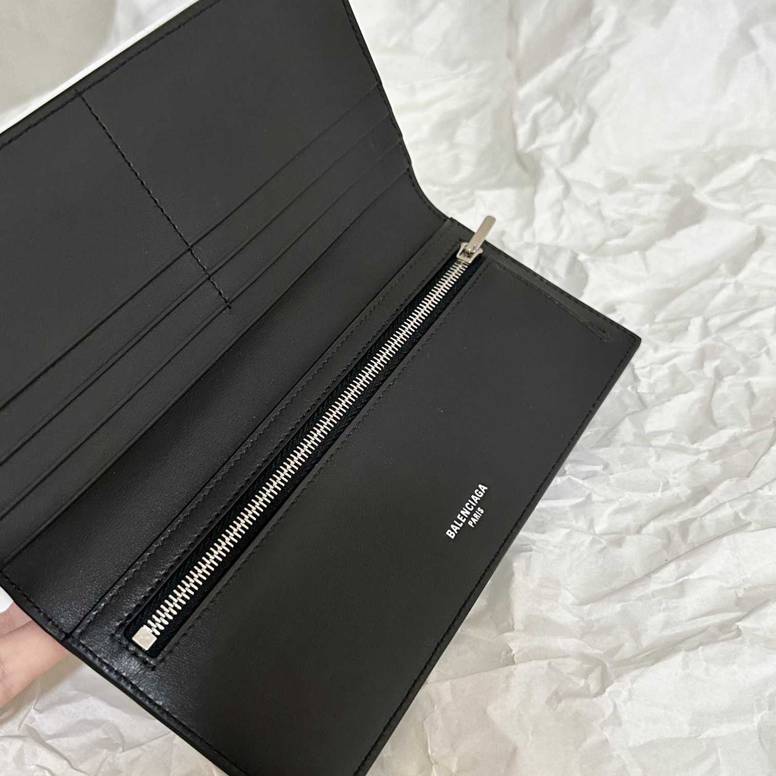 Balenciaga Passport Wallet  (21×12.4×2cm) - PerfectKickZ