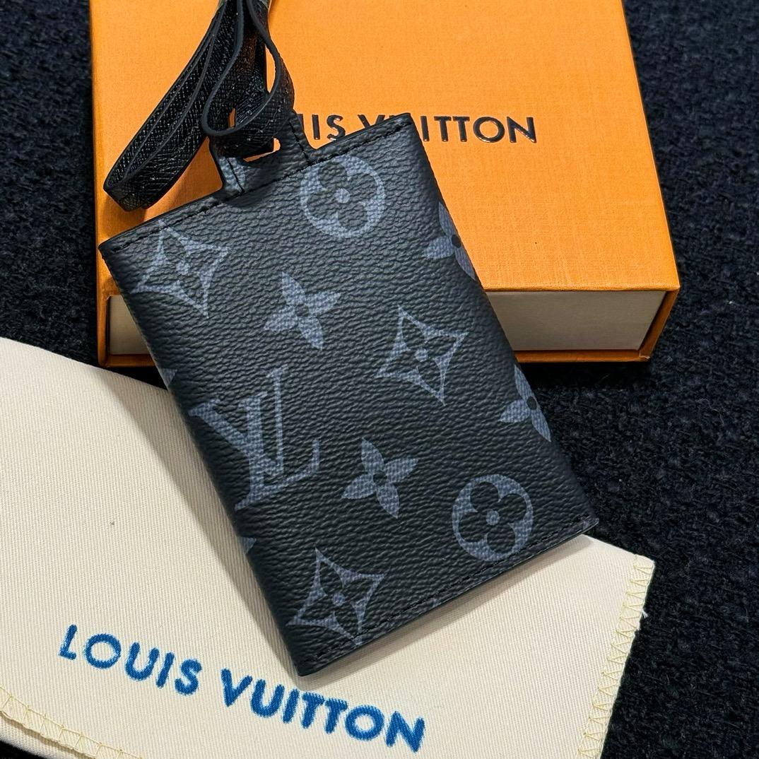 Louis Vuitton Card Holder Necklace  M83155 - PerfectKickZ