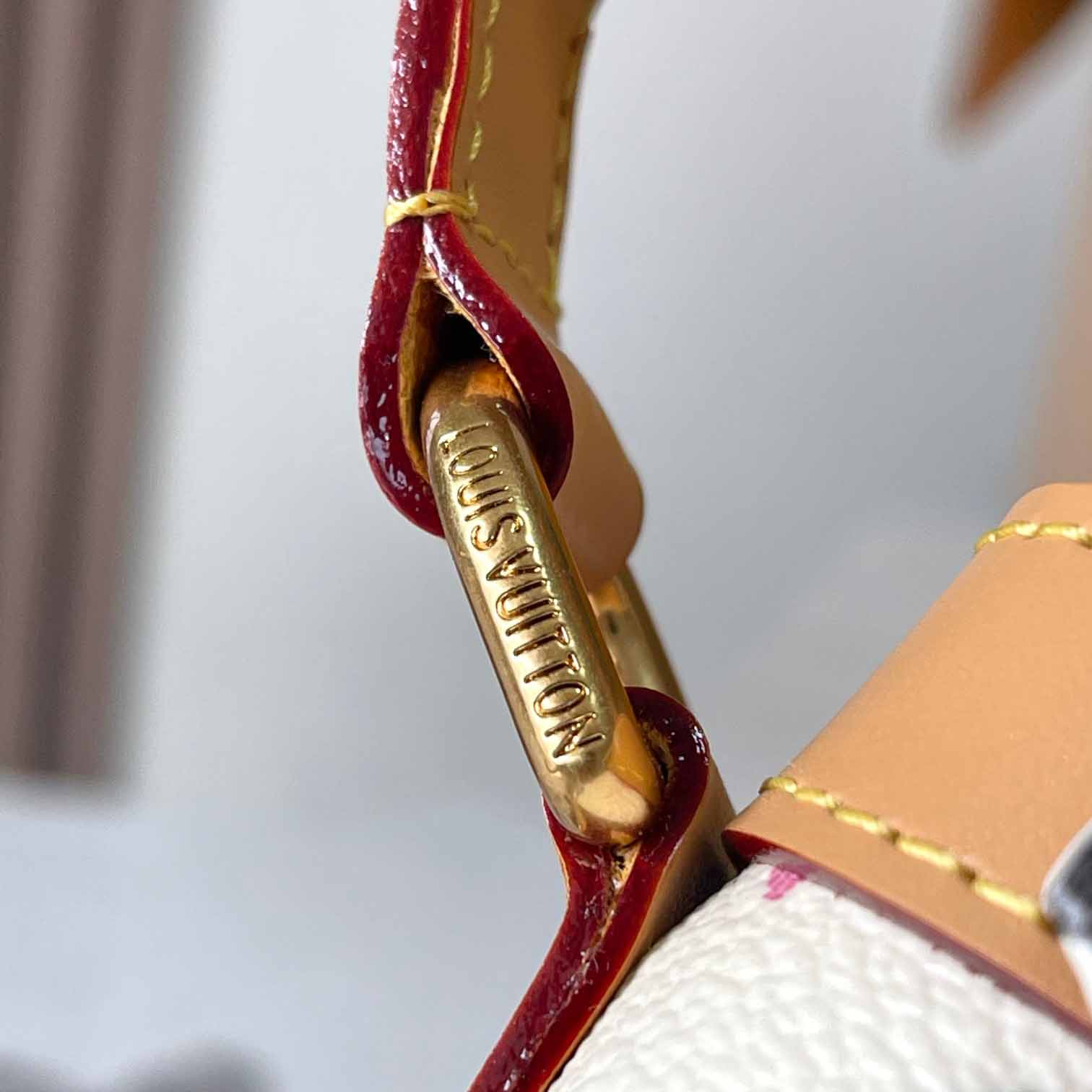 Louis Vuitton Envelope Wearable Wallet   M83346 - PerfectKickZ