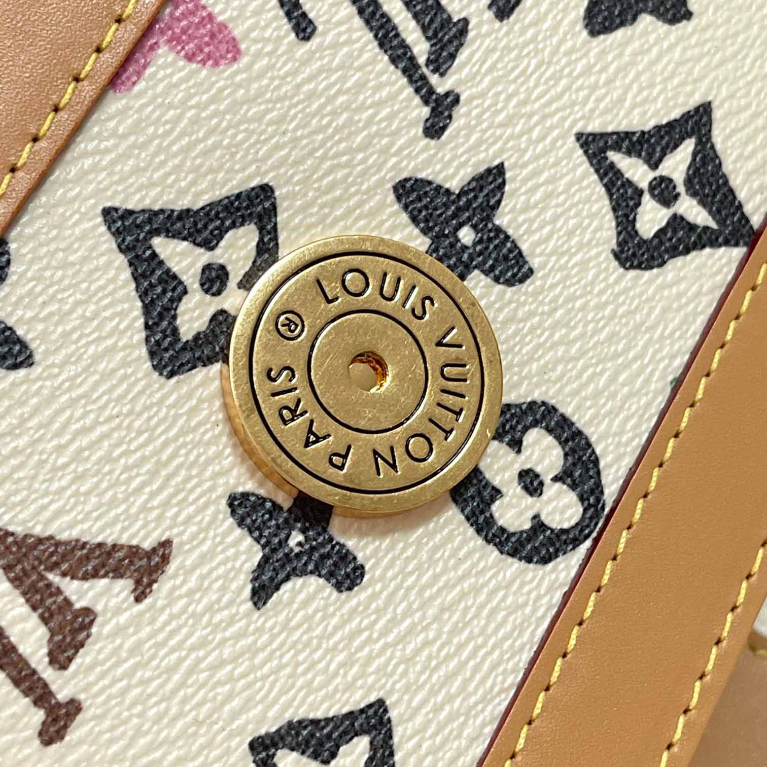 Louis Vuitton Envelope Wearable Wallet   M83346 - PerfectKickZ