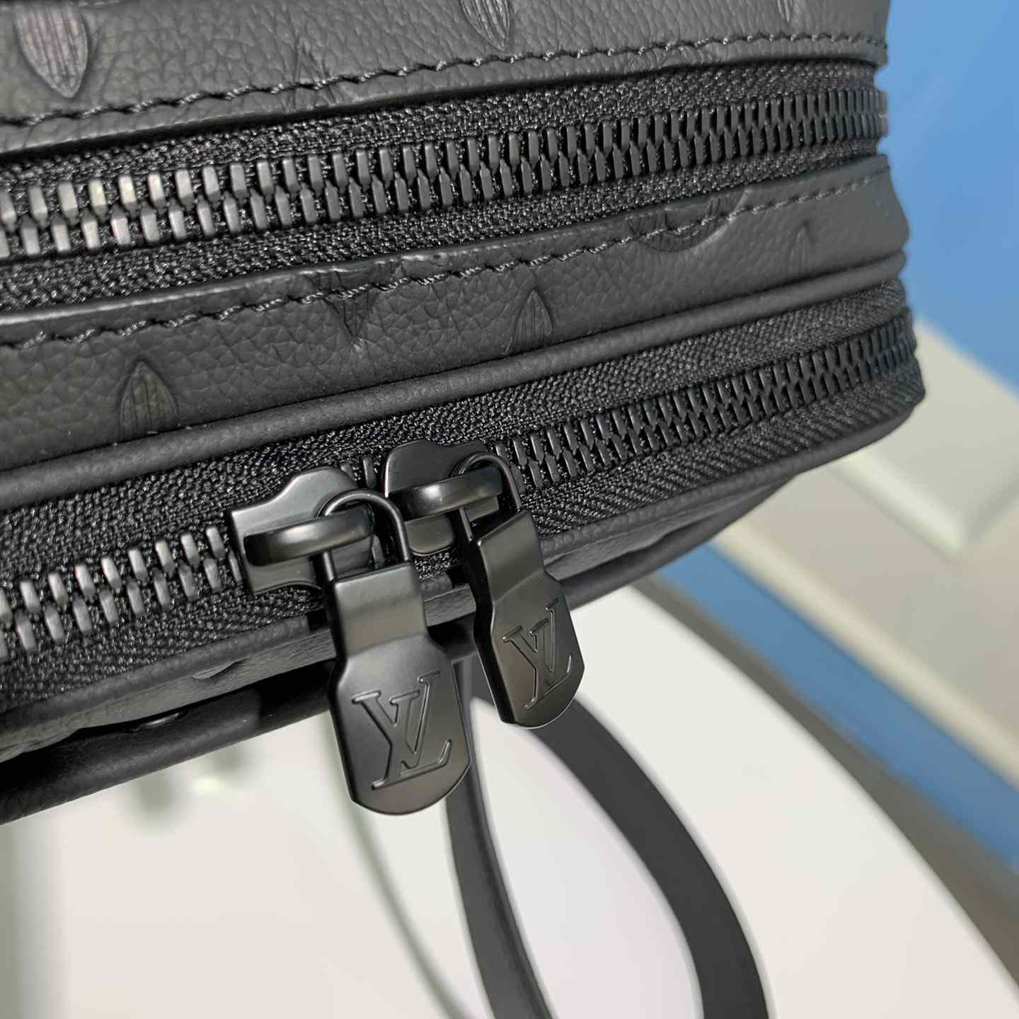 Louis Vuitton Alpha Wearable Wallet   M82544 - PerfectKickZ