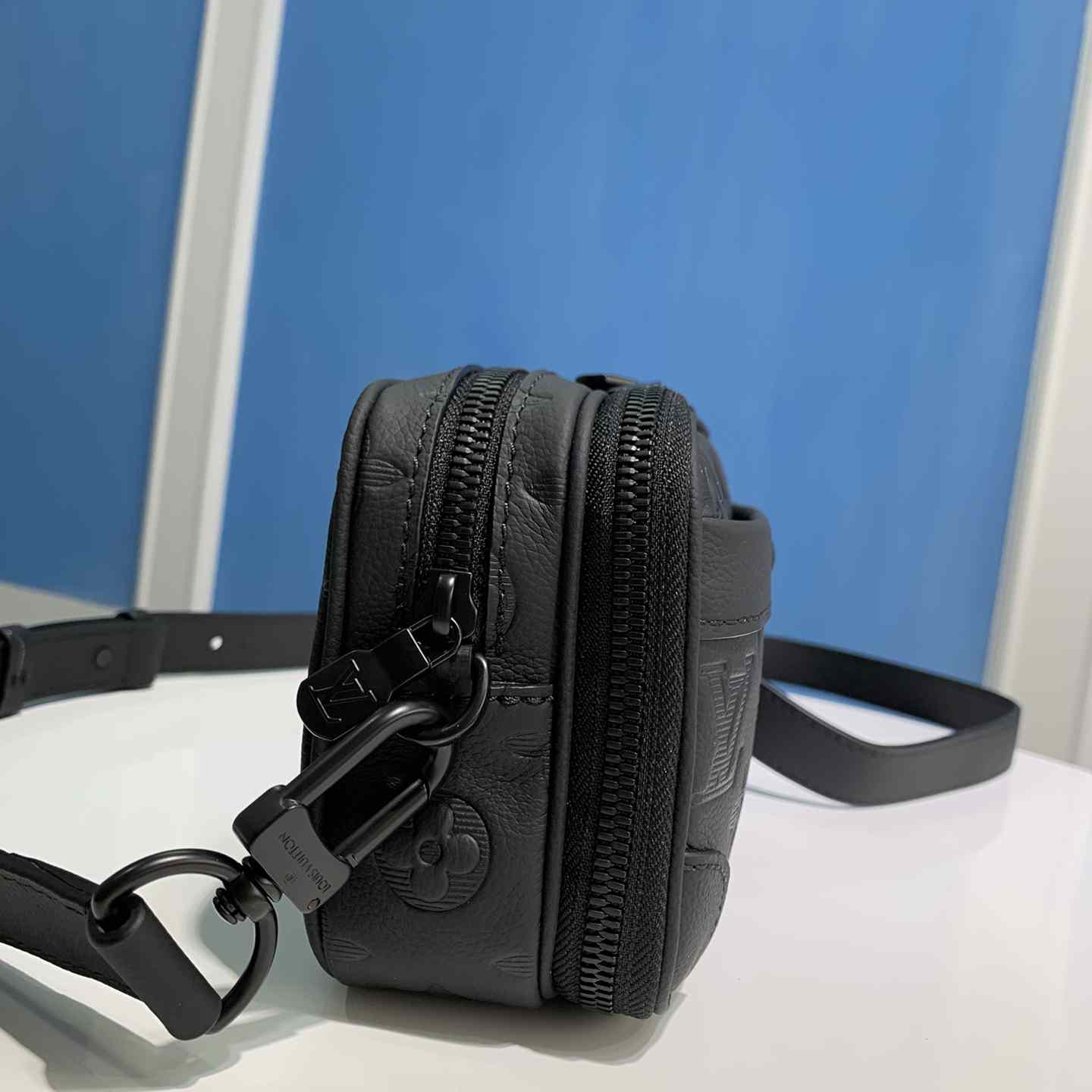 Louis Vuitton Alpha Wearable Wallet   M82544 - PerfectKickZ