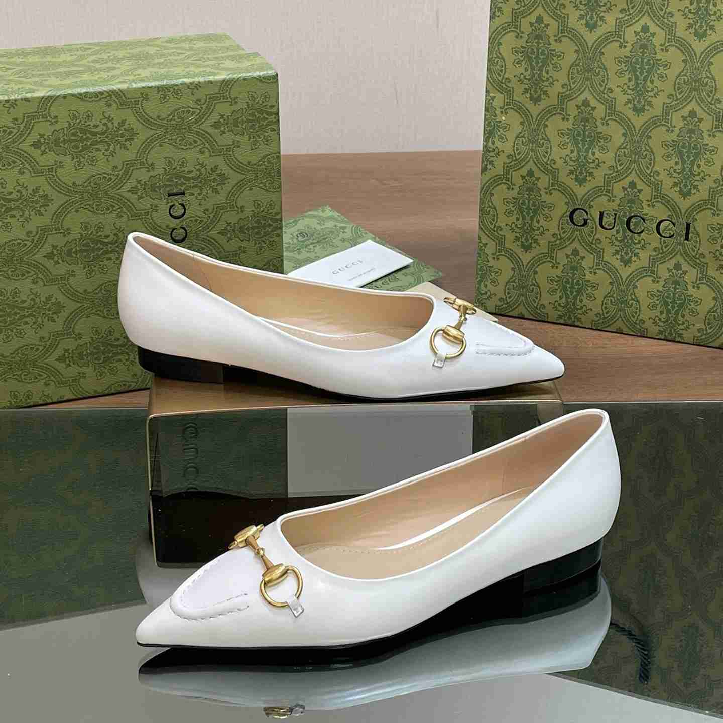 Gucci Women's Ballet Flat With Horsebit - PerfectKickZ