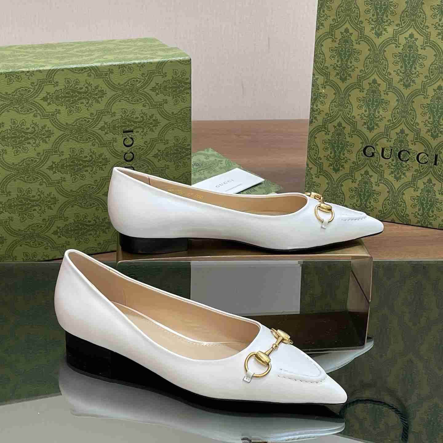 Gucci Women's Ballet Flat With Horsebit - PerfectKickZ