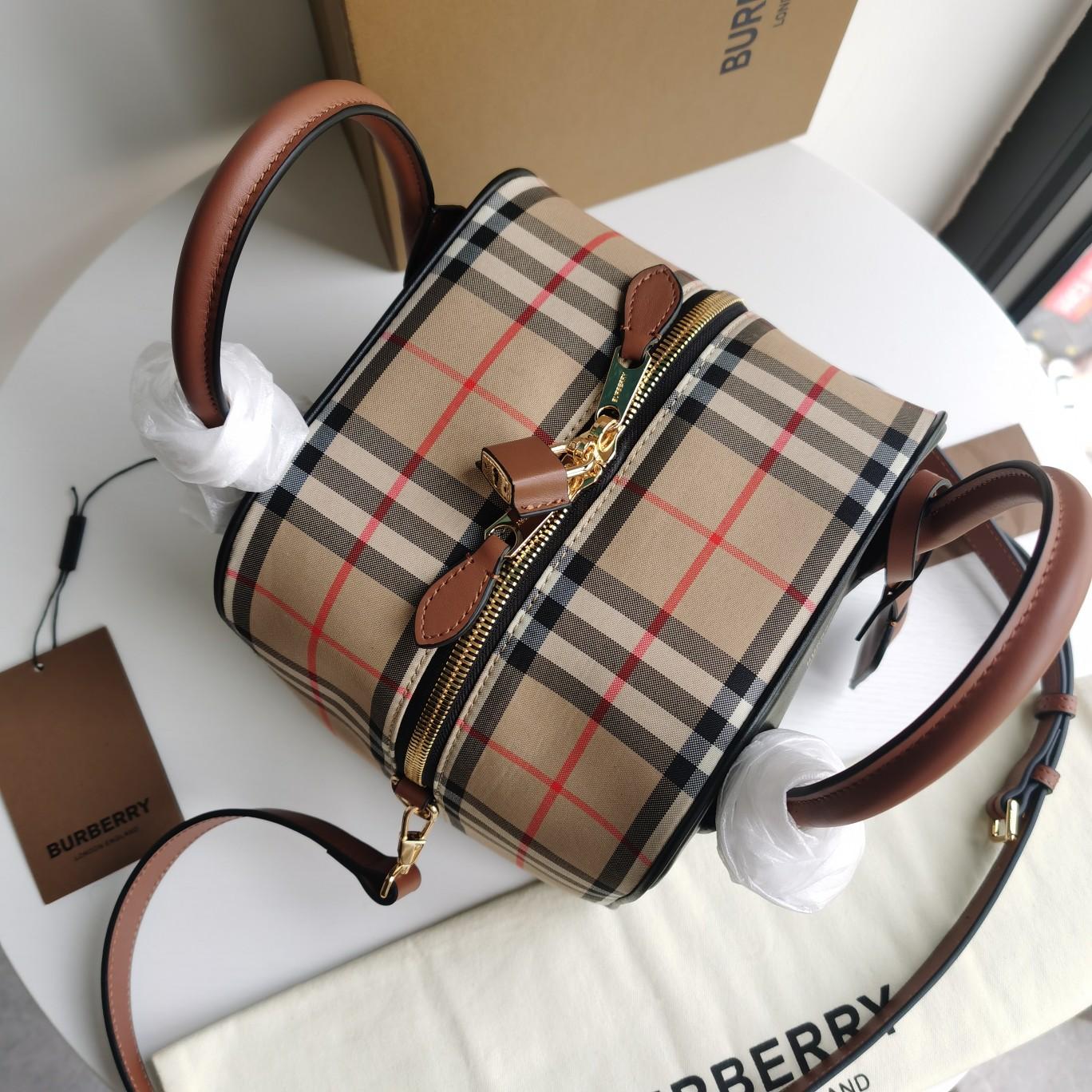 Burberry Cube Bag Leather With Vintage Check   W34 x H21 x D19cm - PerfectKickZ