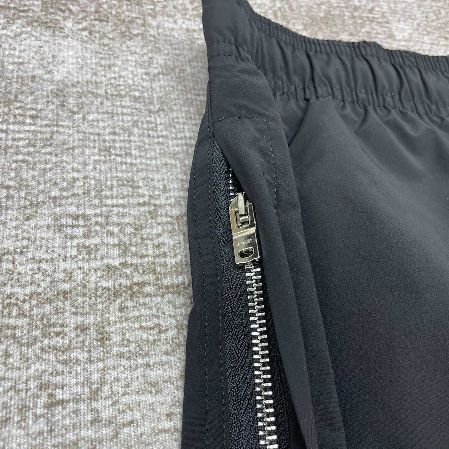 Amiri Stack Logo Swim Shorts       x777 - PerfectKickZ