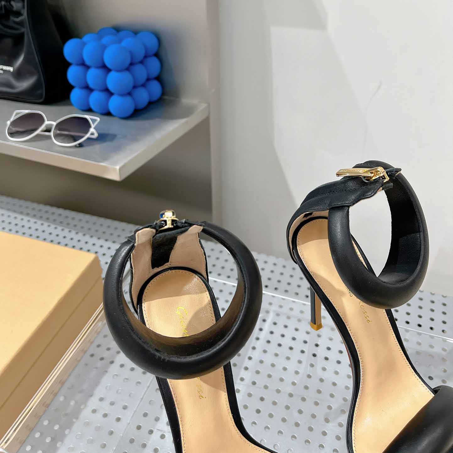 Gianvito Rossi Leather Bijoux Sandals - PerfectKickZ