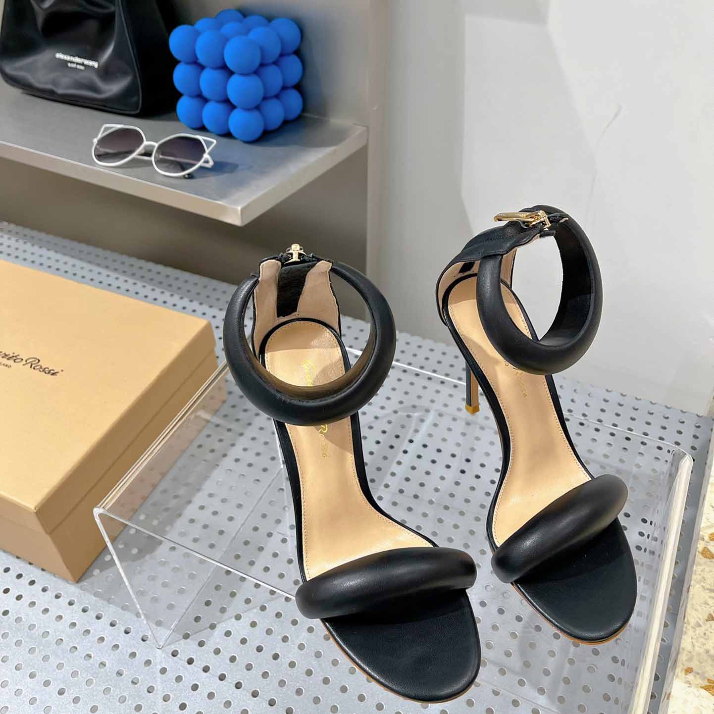 Gianvito Rossi Leather Bijoux Sandals - PerfectKickZ