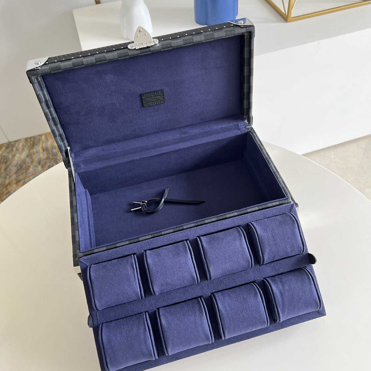 Louis Vuitton Coffret 8 Montres  M48194 - PerfectKickZ