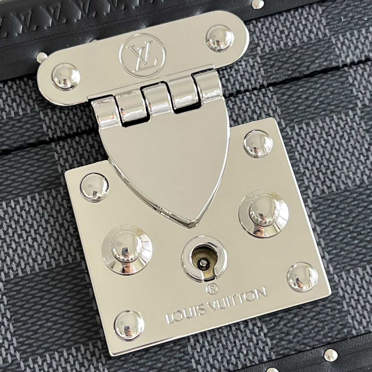 Louis Vuitton Coffret 8 Montres  M48194 - PerfectKickZ