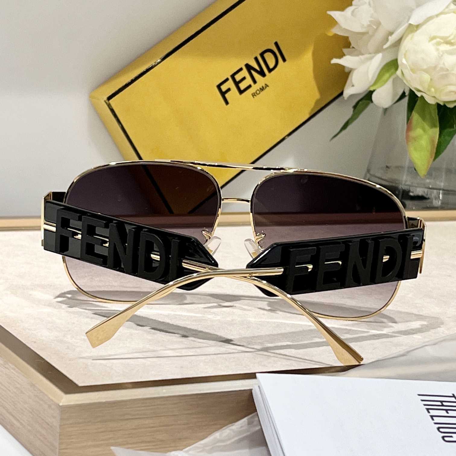 Fendi FE40111 Sunglasses - PerfectKickZ