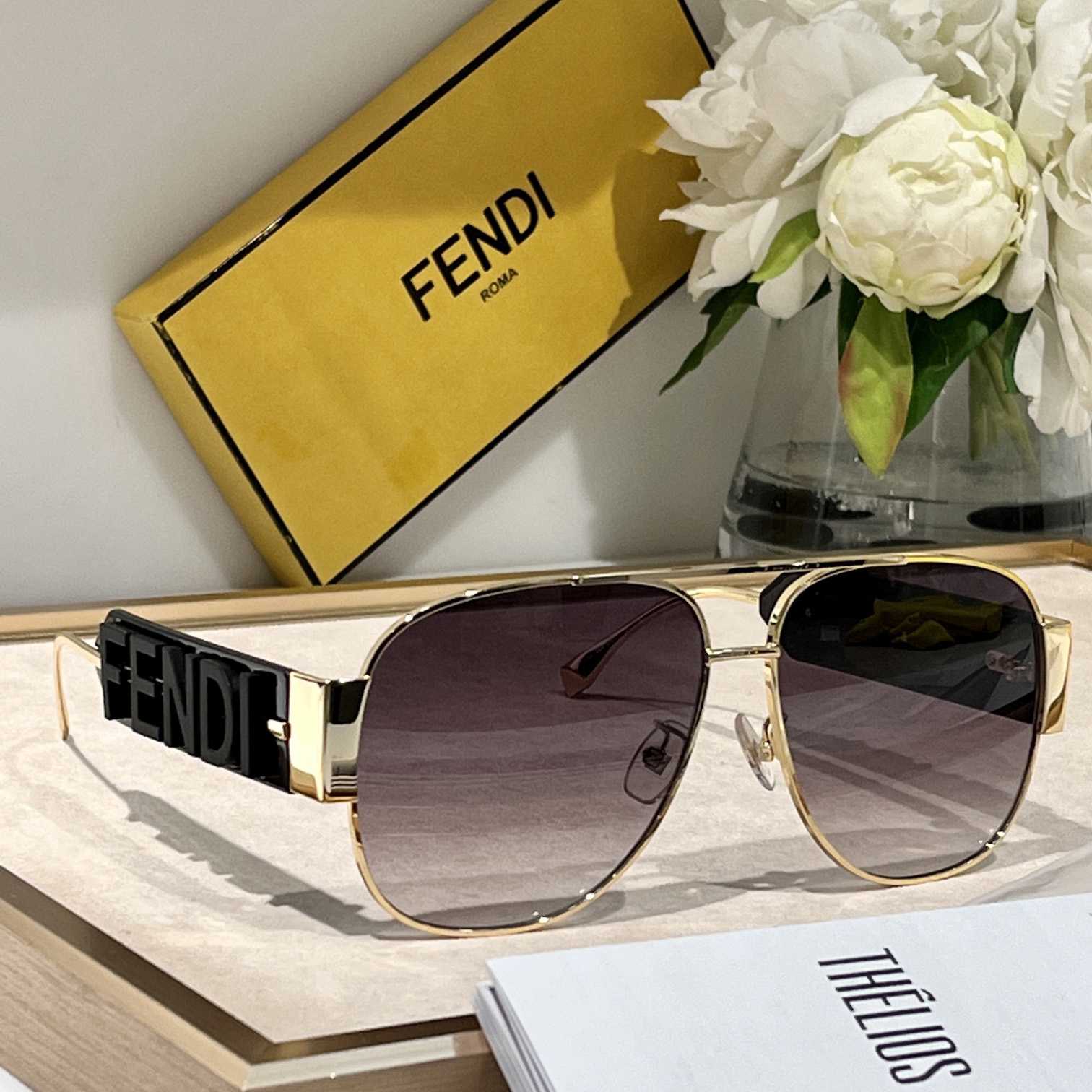 Fendi FE40111 Sunglasses - PerfectKickZ