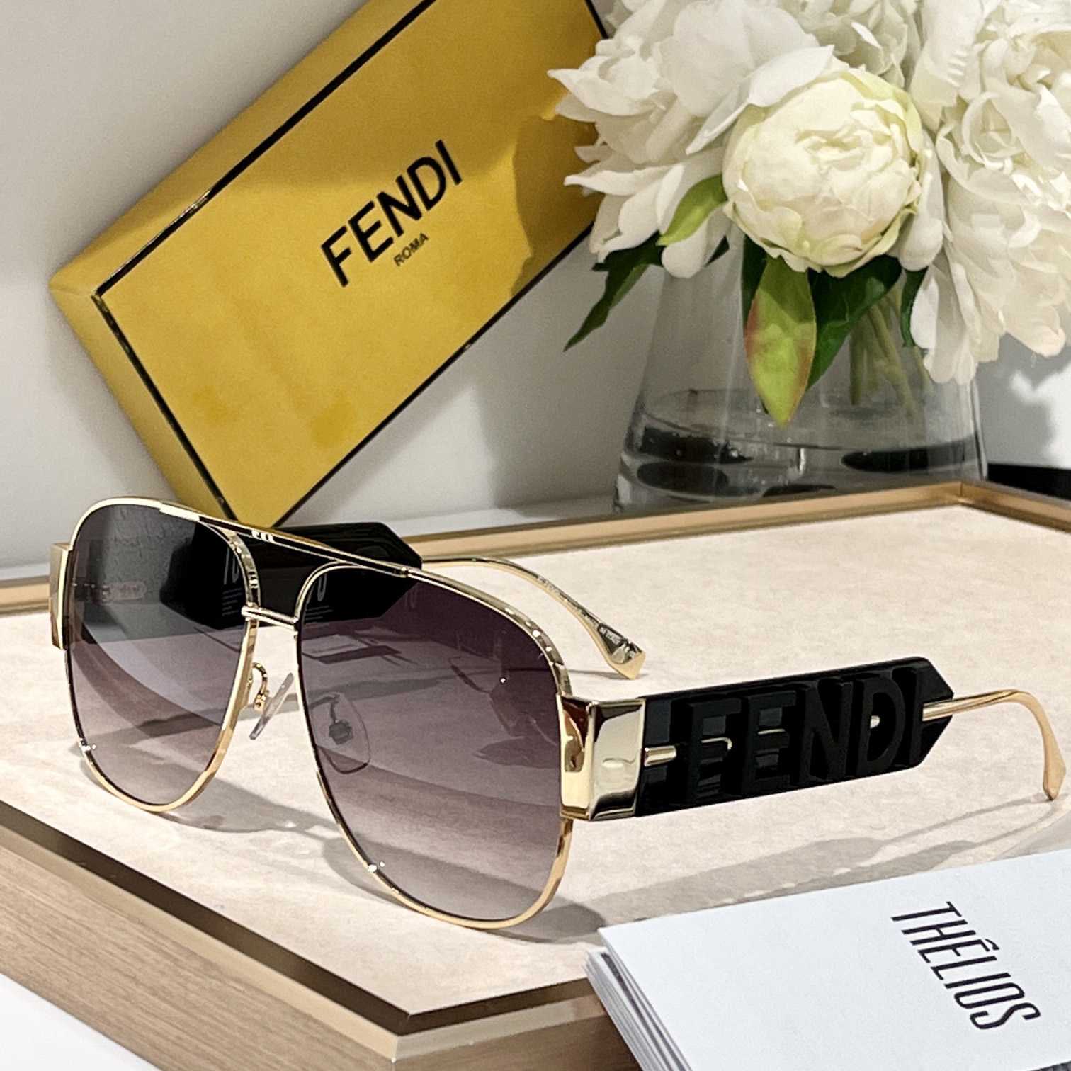 Fendi FE40111 Sunglasses - PerfectKickZ