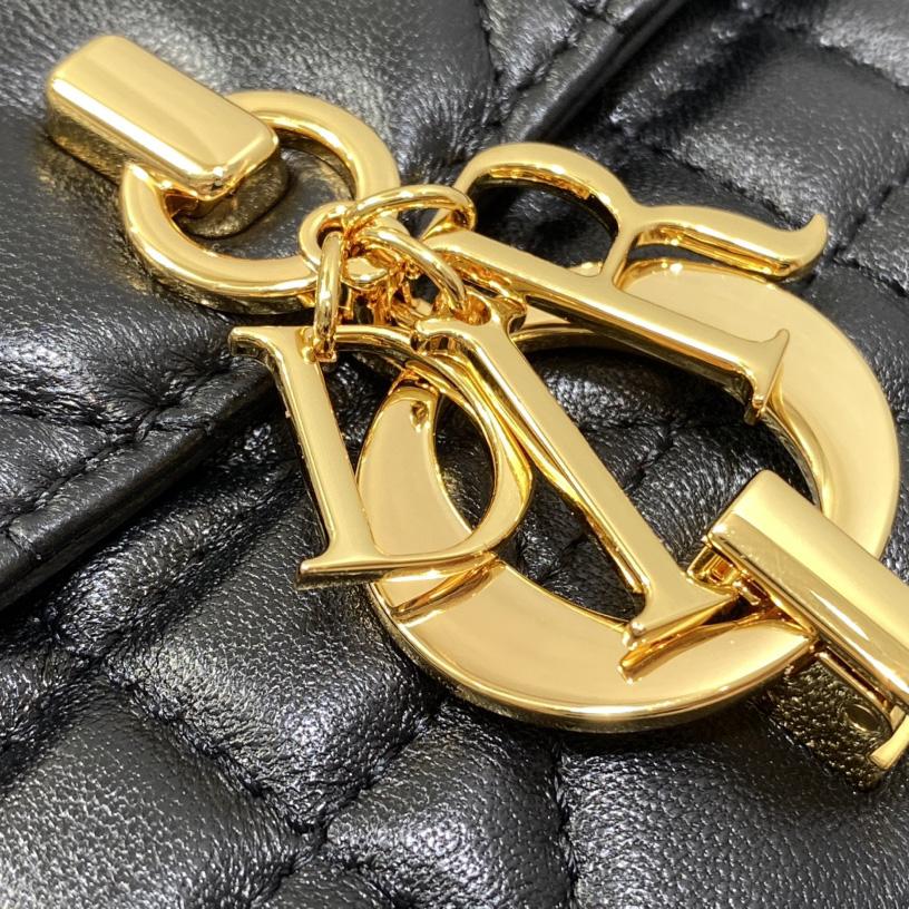 Dior Miss Daisy Mini Bag - PerfectKickZ