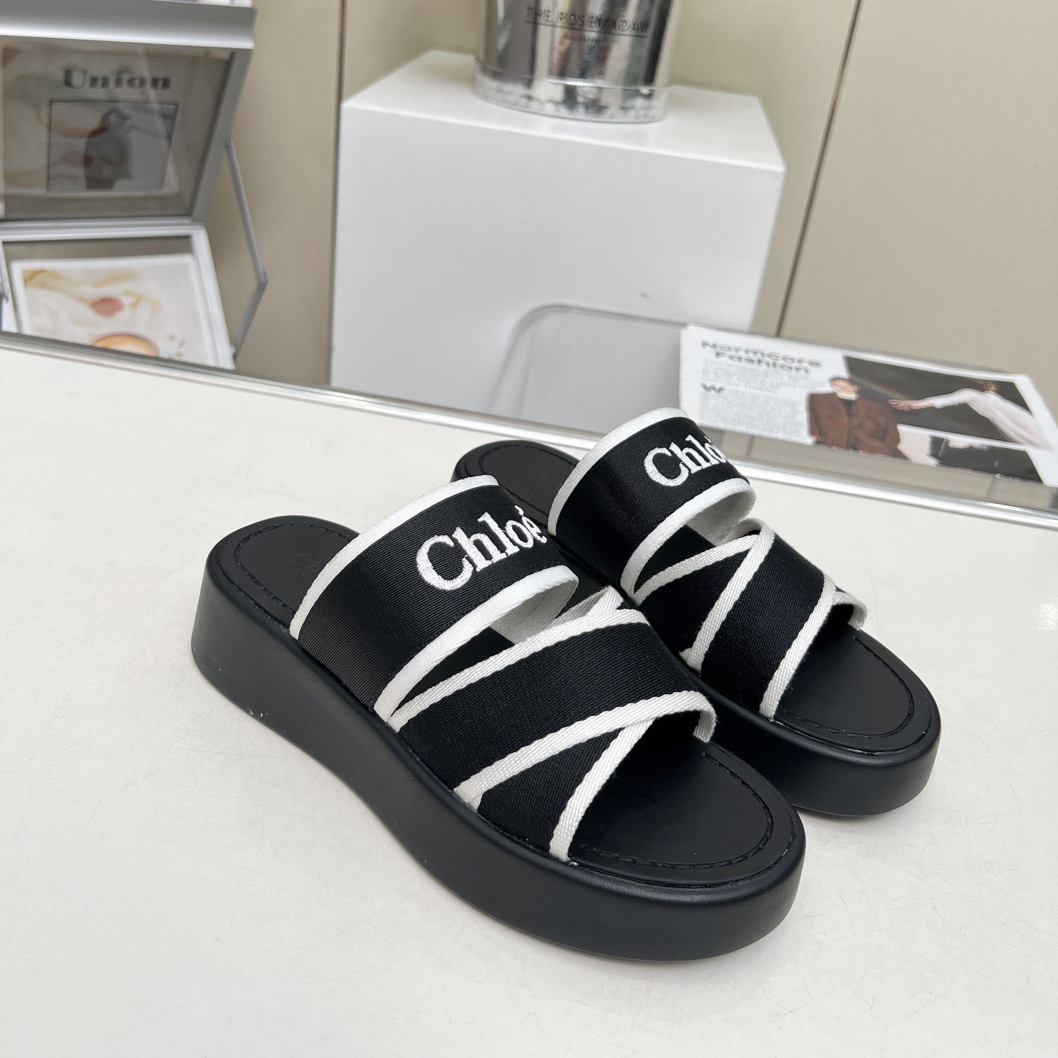 Chloe Women's Black Mila Logo Flatform Slides - PerfectKickZ