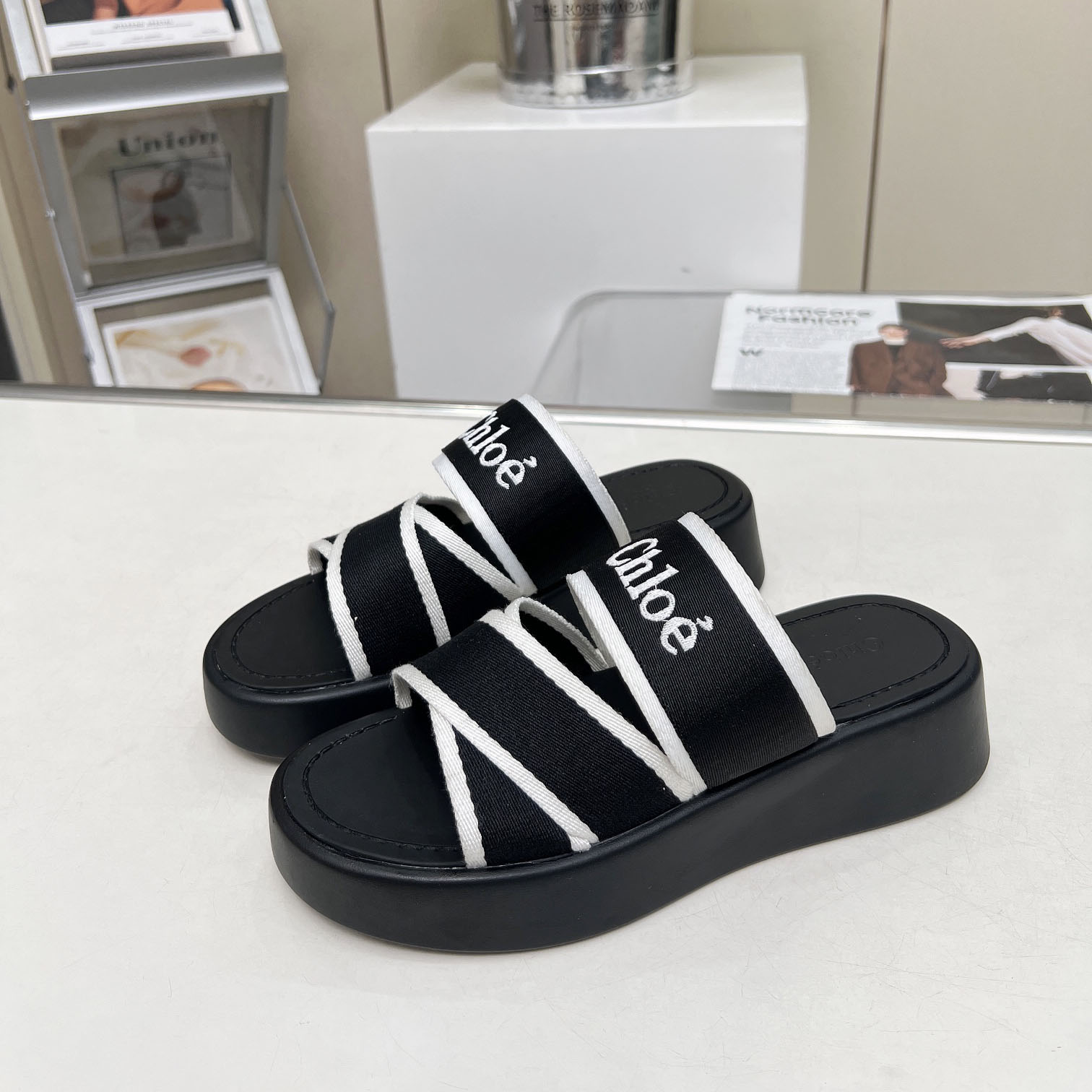 Chloe Women's Black Mila Logo Flatform Slides - PerfectKickZ