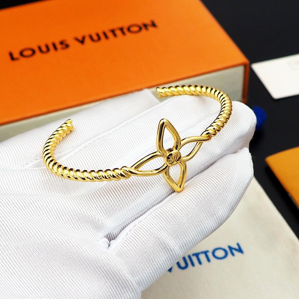 Louis Vuitton Nautical Rigid Bracelet   M1606 - PerfectKickZ
