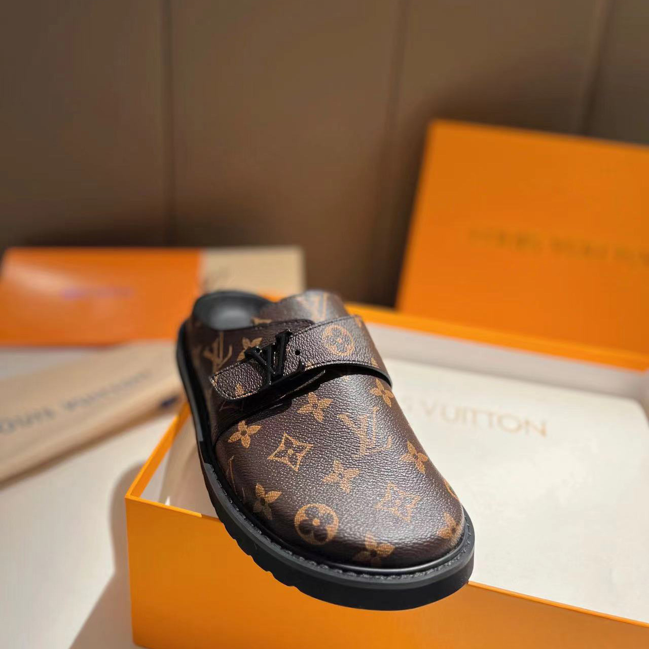 Louis Vuitton LV Easy Mule    1A8WIB - PerfectKickZ
