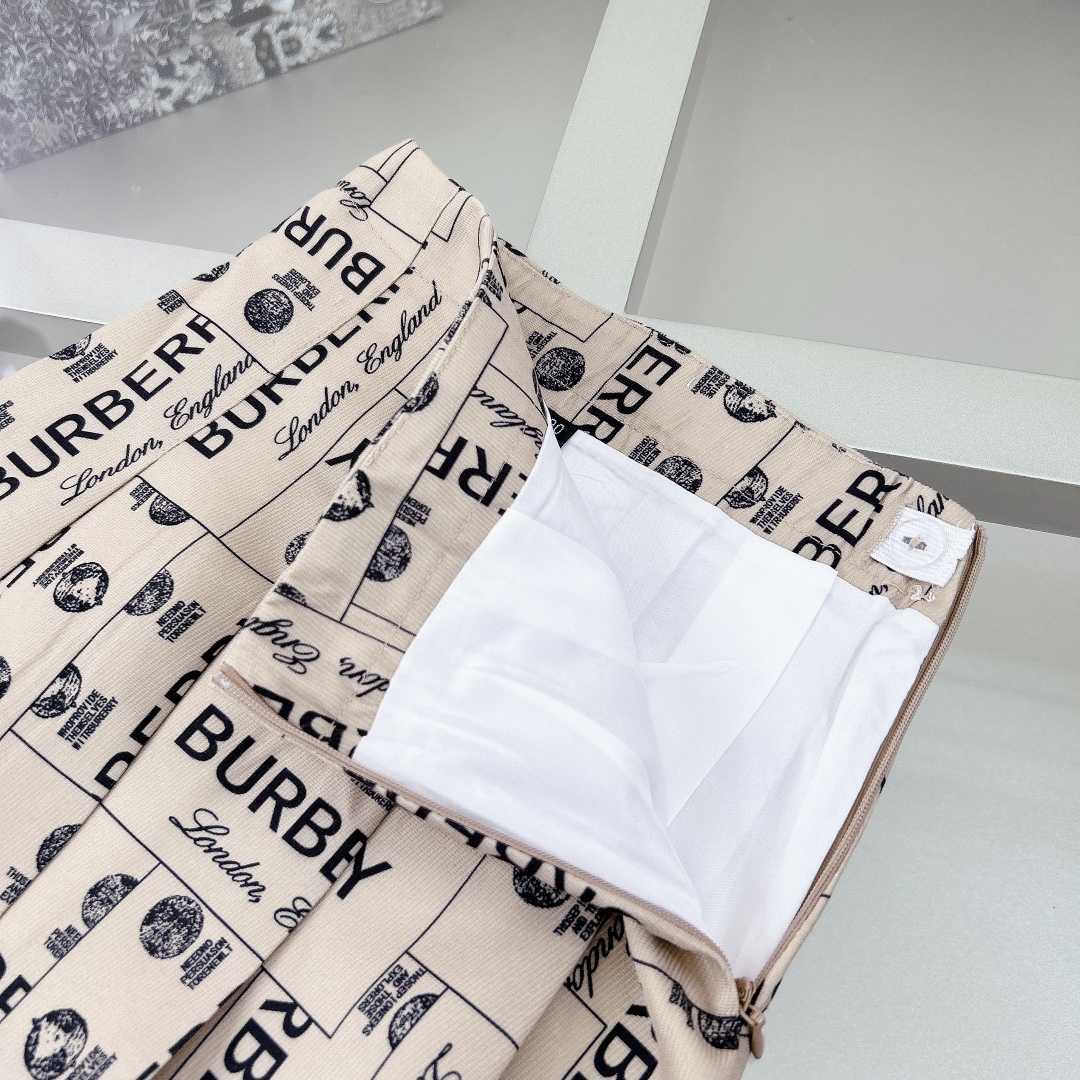 Burberry Kid's Tee & Skirt - PerfectKickZ