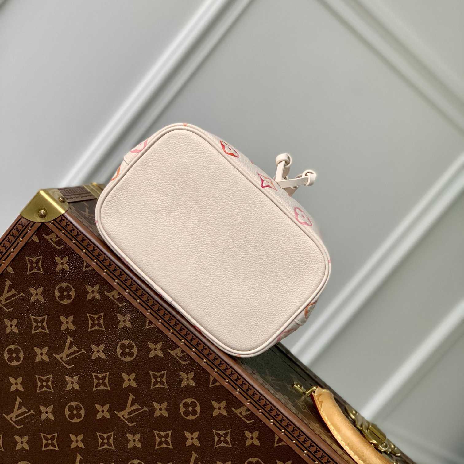 Louis Vuitton Néonoé BB   M24649 - PerfectKickZ