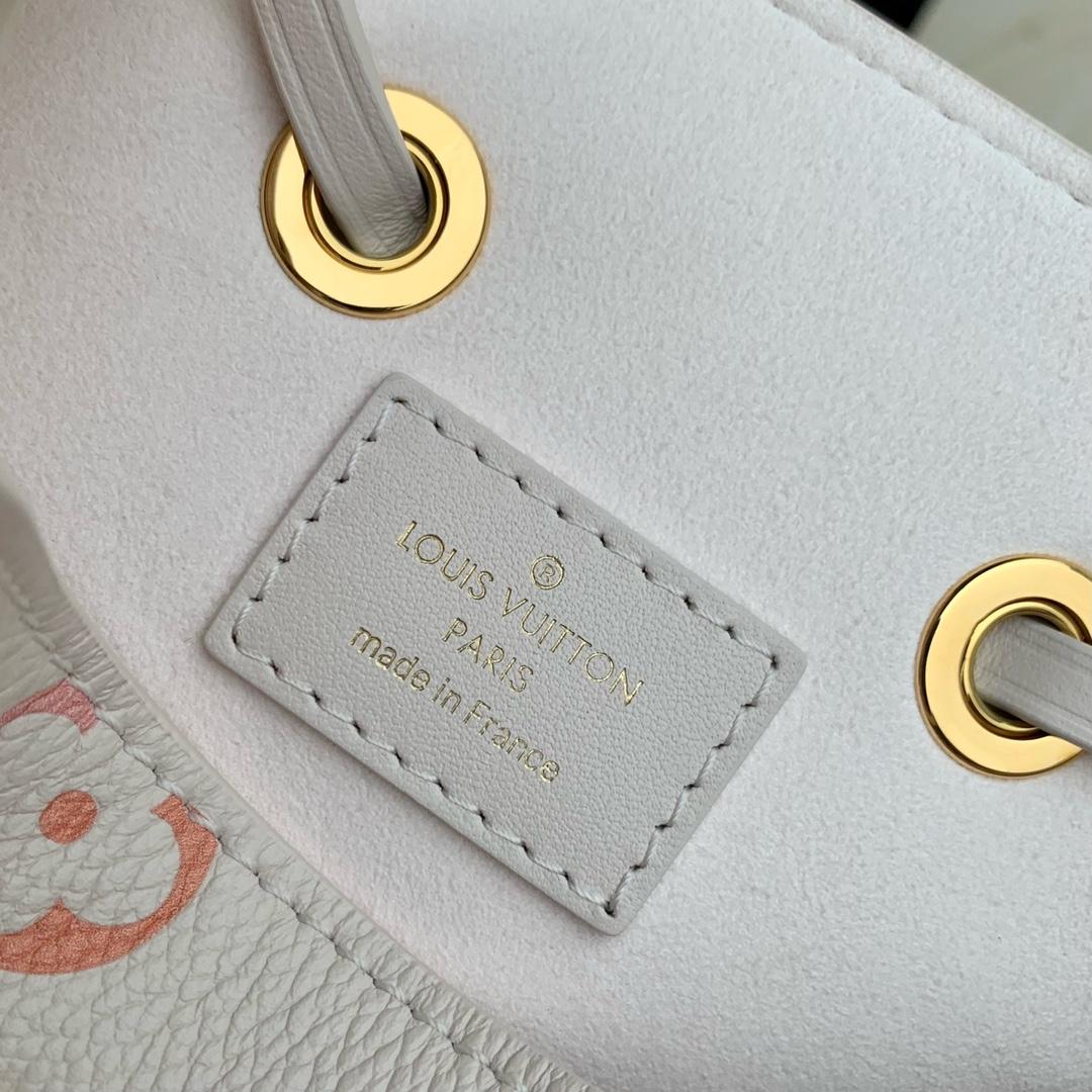 Louis Vuitton Néonoé BB   M24649 - PerfectKickZ
