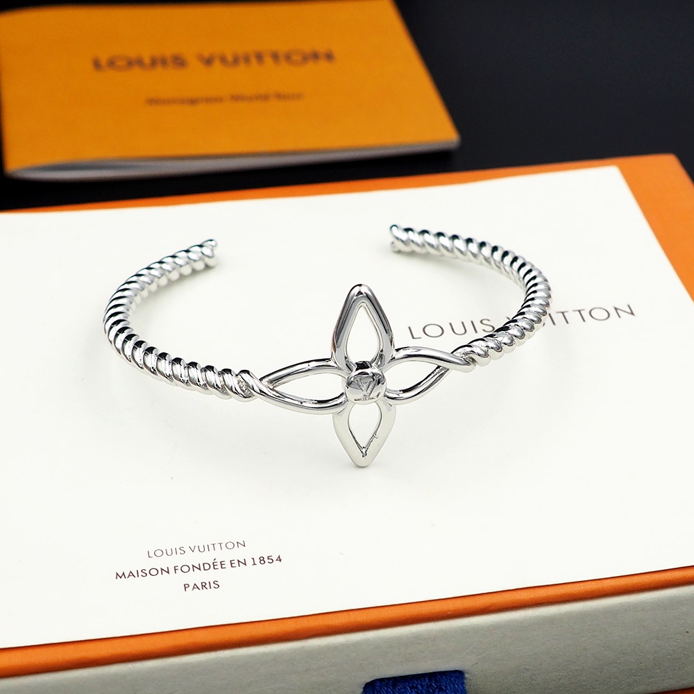 Louis Vuitton Nautical Rigid Bracelet    - PerfectKickZ
