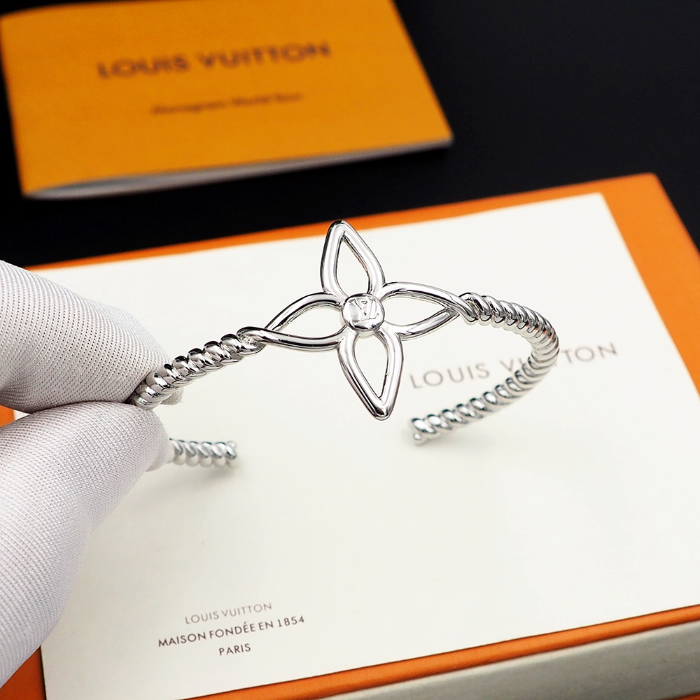 Louis Vuitton Nautical Rigid Bracelet    - PerfectKickZ