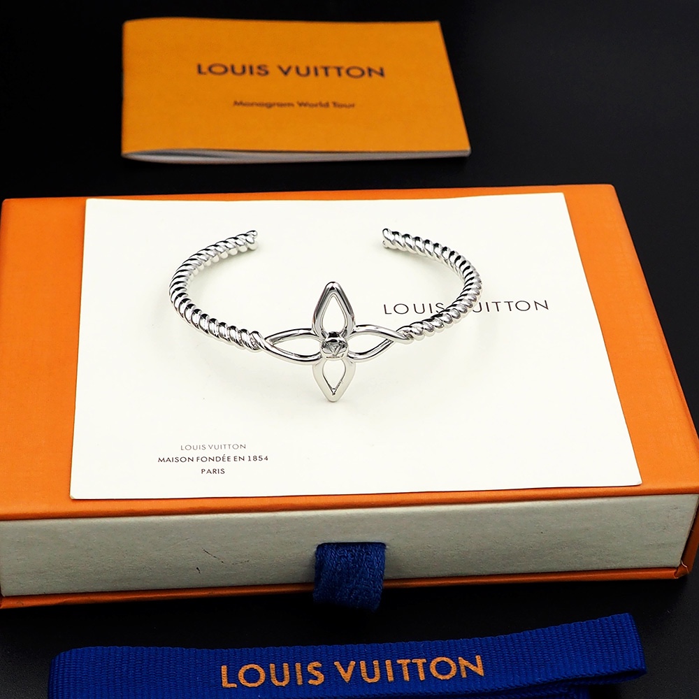 Louis Vuitton Nautical Rigid Bracelet    - PerfectKickZ