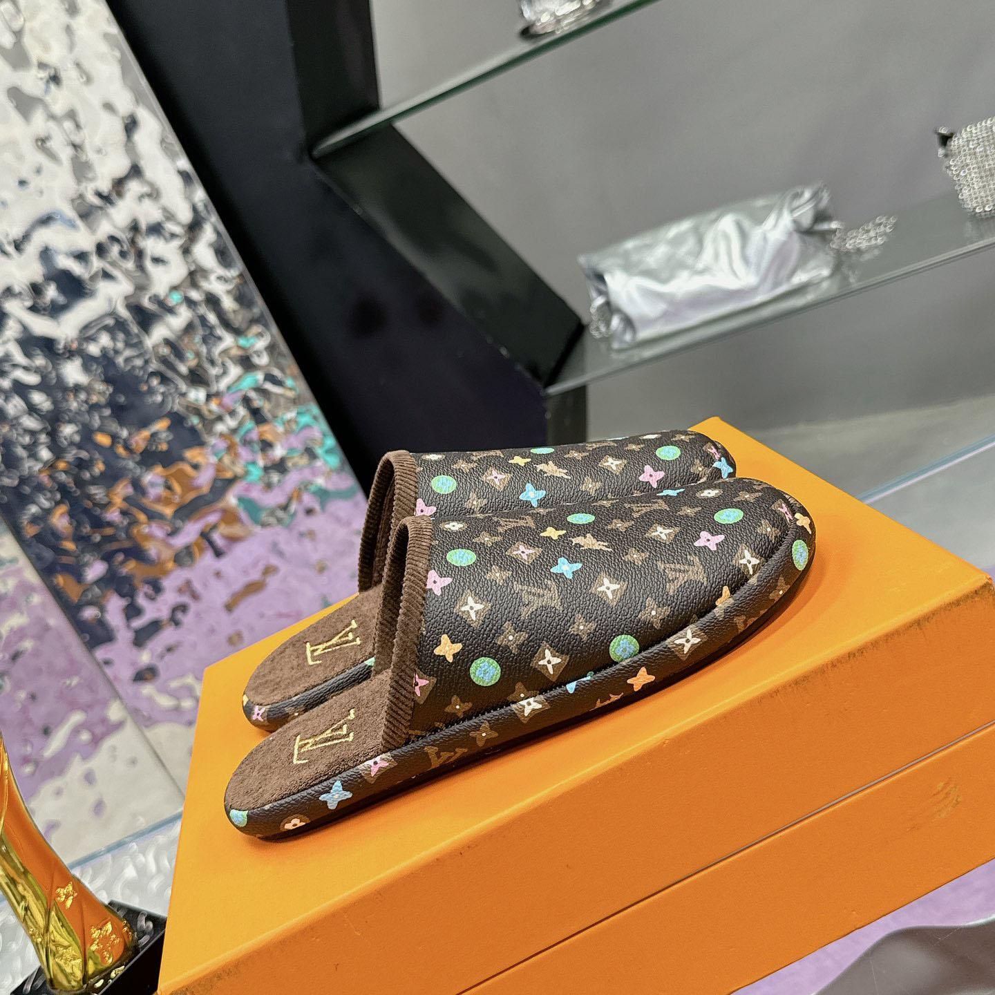 Louis Vuitton LV Palace Slipper    1ACWGF - PerfectKickZ