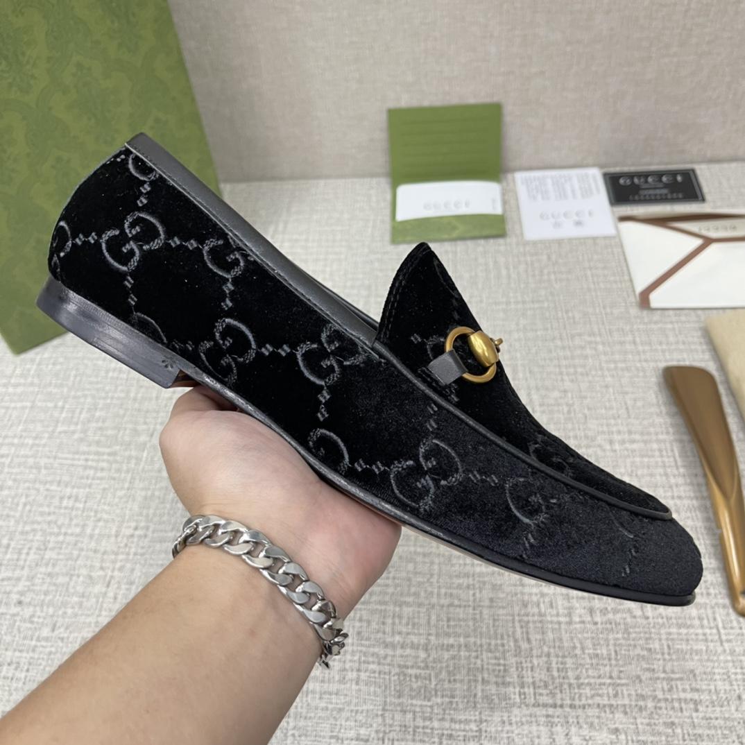 GUCCI Jordaan GG Velvet Loafer - PerfectKickZ