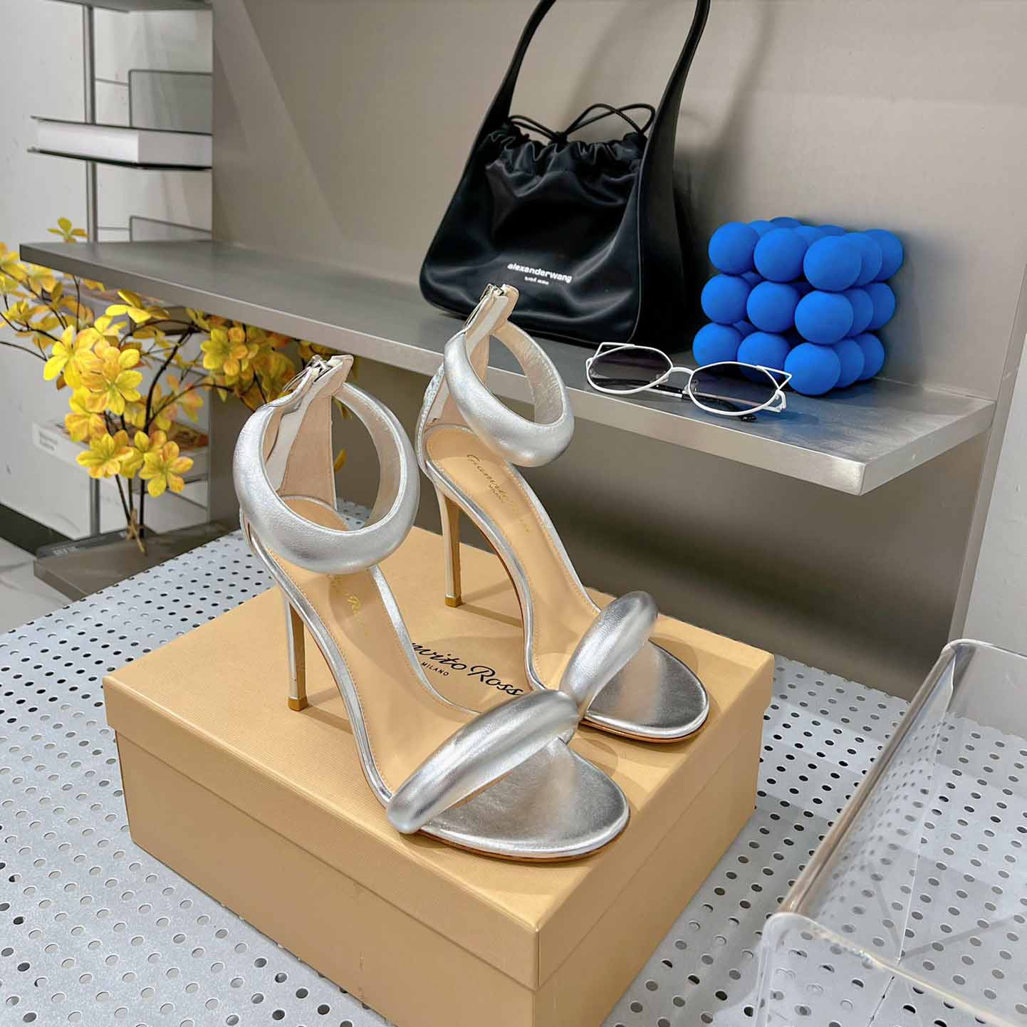 Gianvito Rossi Leather Bijoux Sandals - PerfectKickZ
