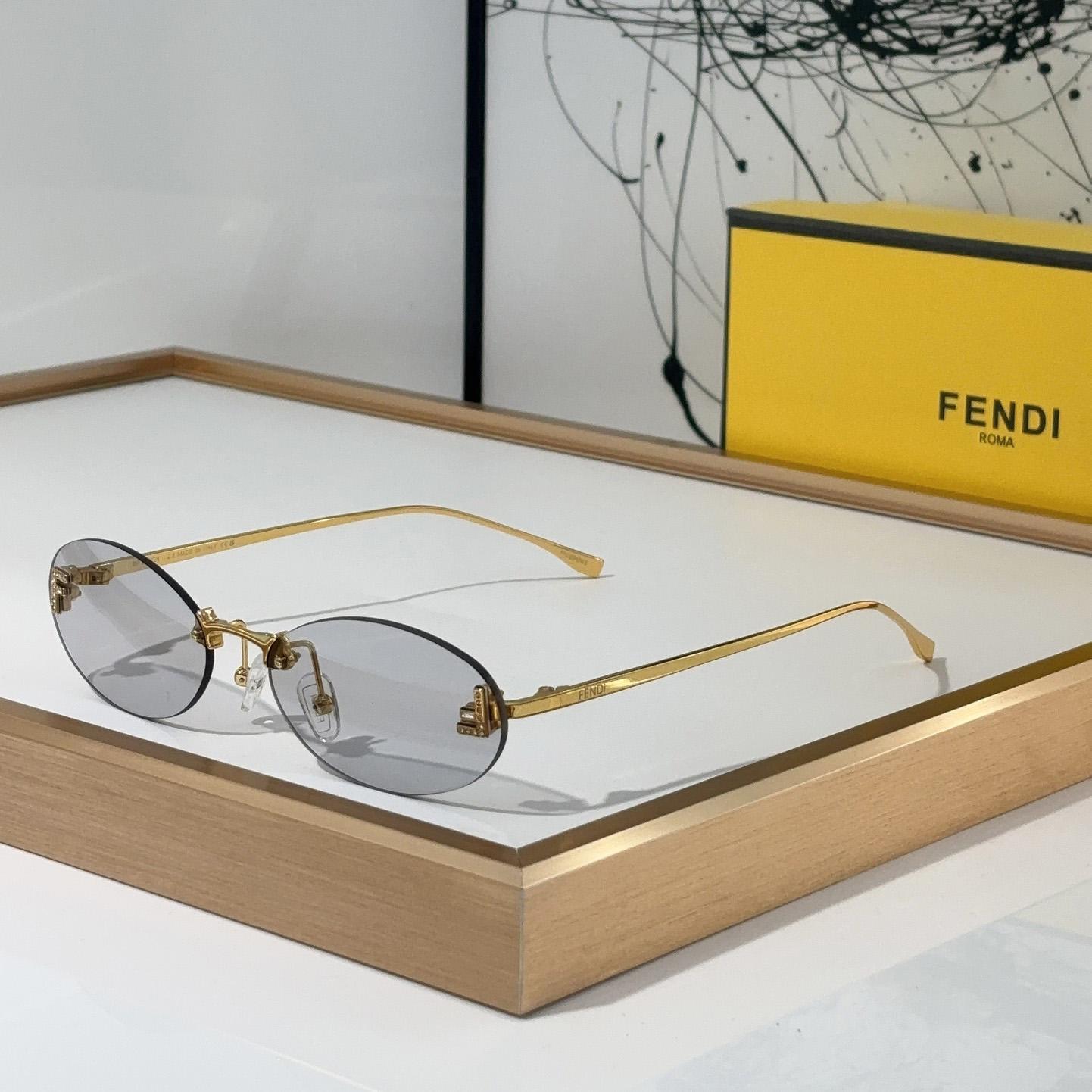 Fendi FE4075US Sunglasses - PerfectKickZ
