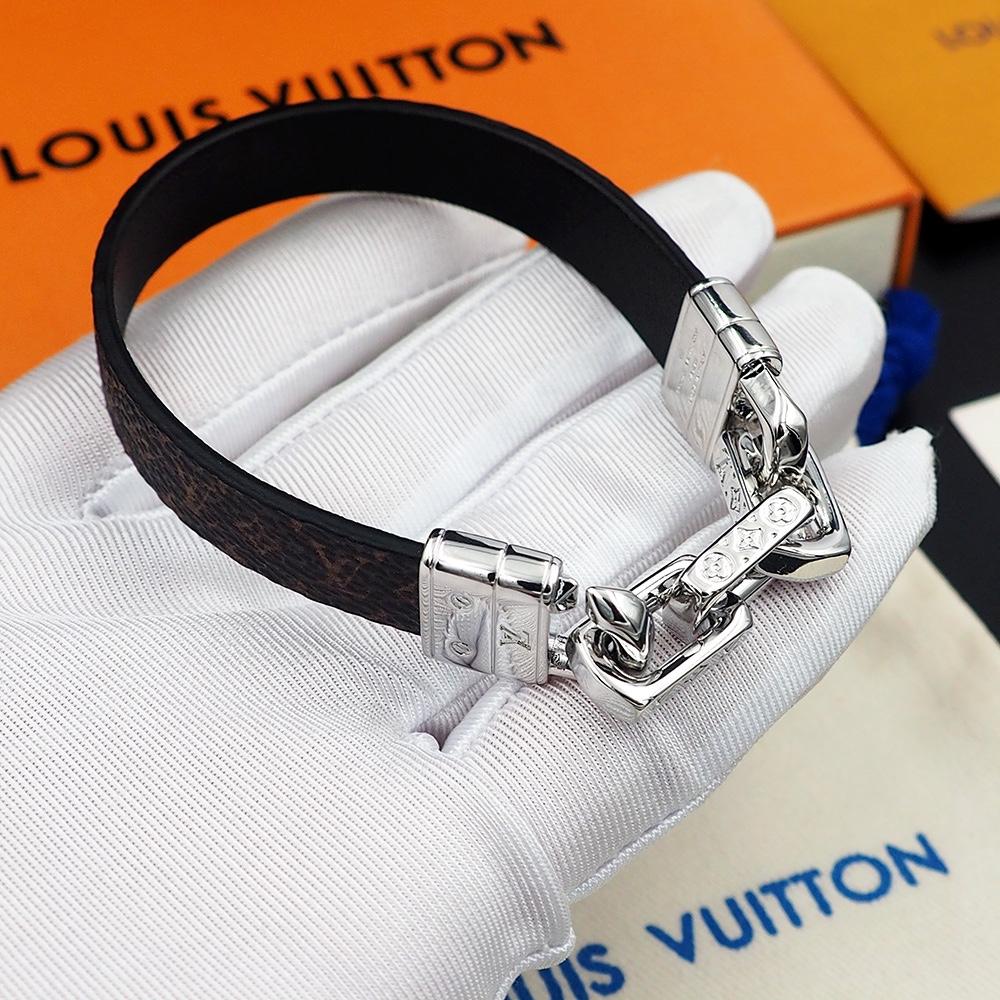 Louis Vuitton LV Links Bracelet   M8405 - PerfectKickZ