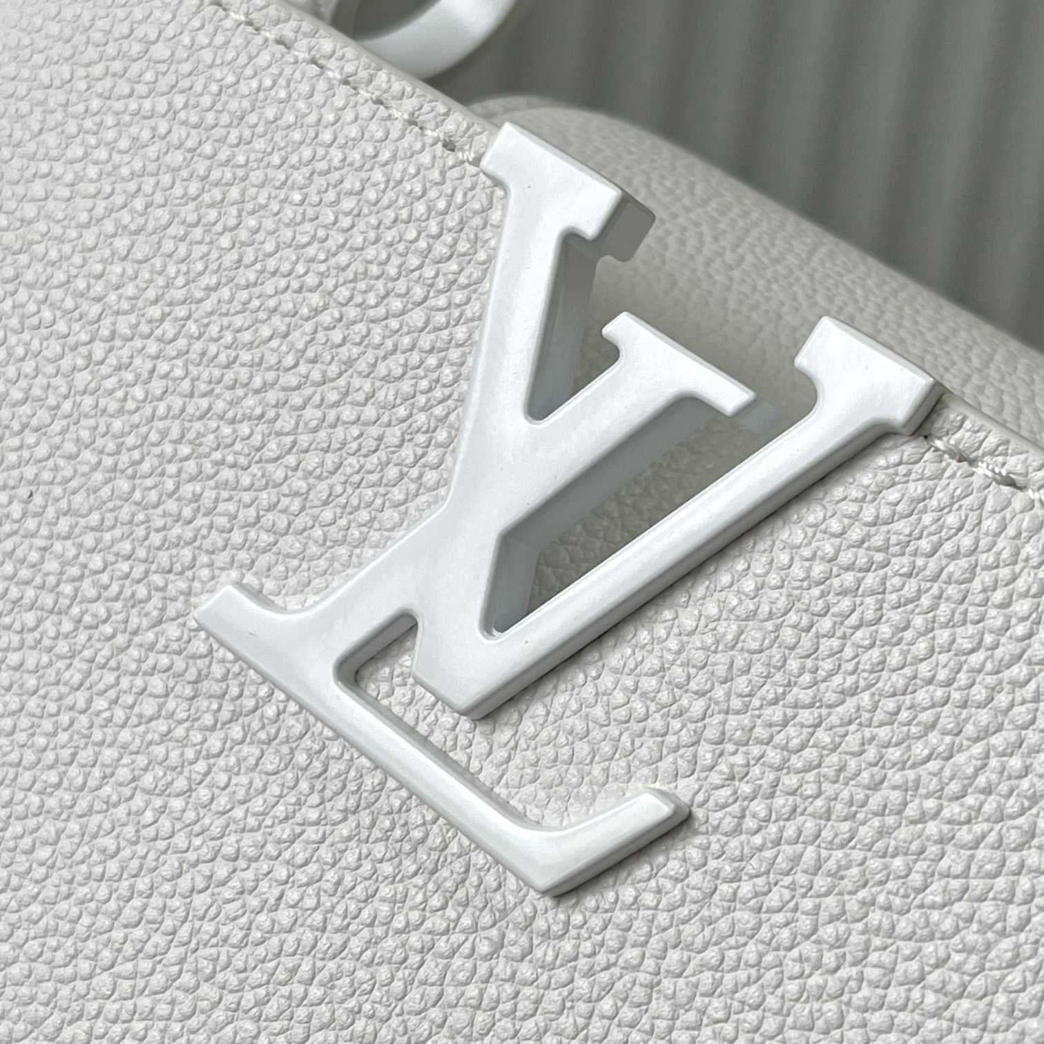 Louis Vuitton Capucines Mini（22 * 12 * 8 cm） - PerfectKickZ
