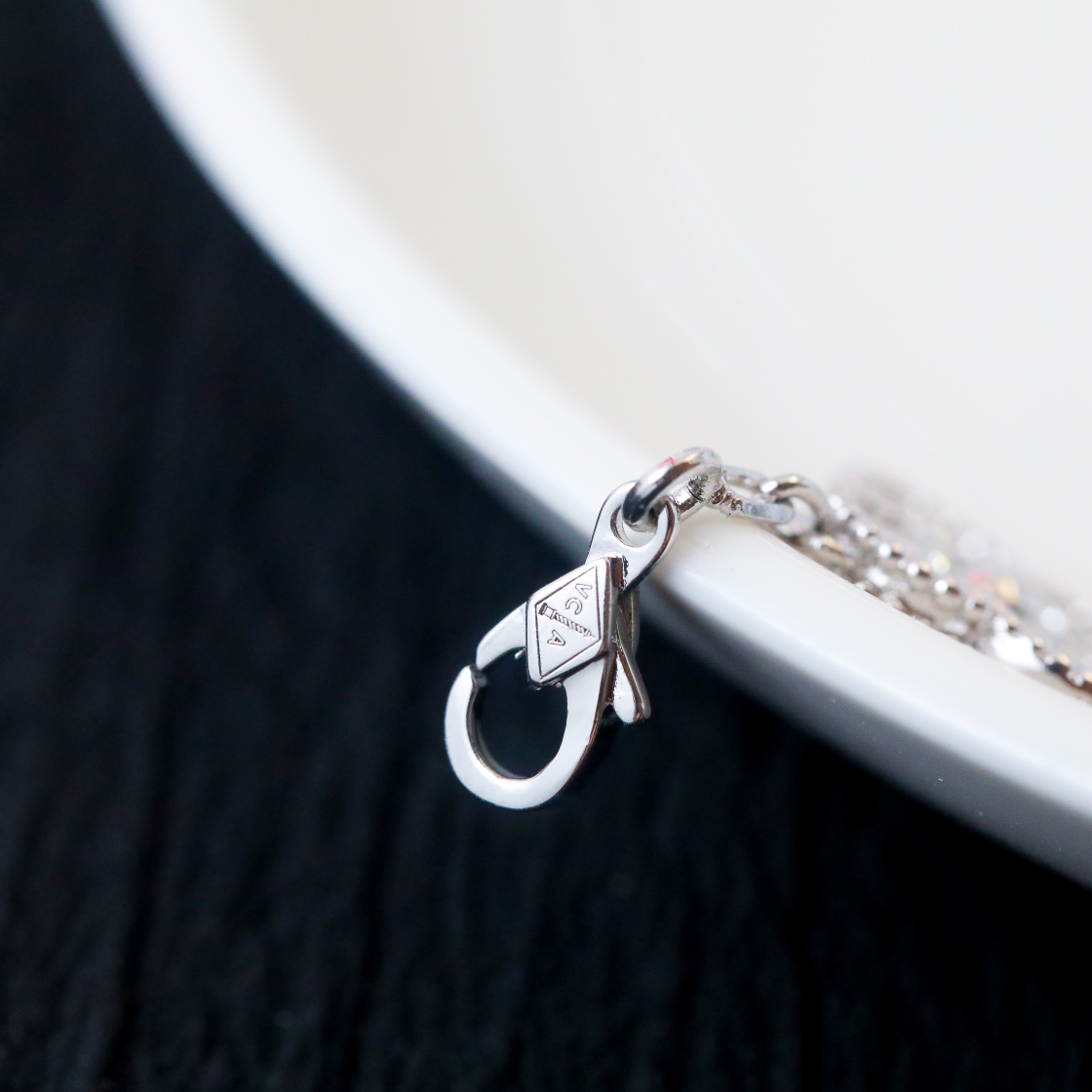 Van Cleef & Arpels Bracelet - PerfectKickZ