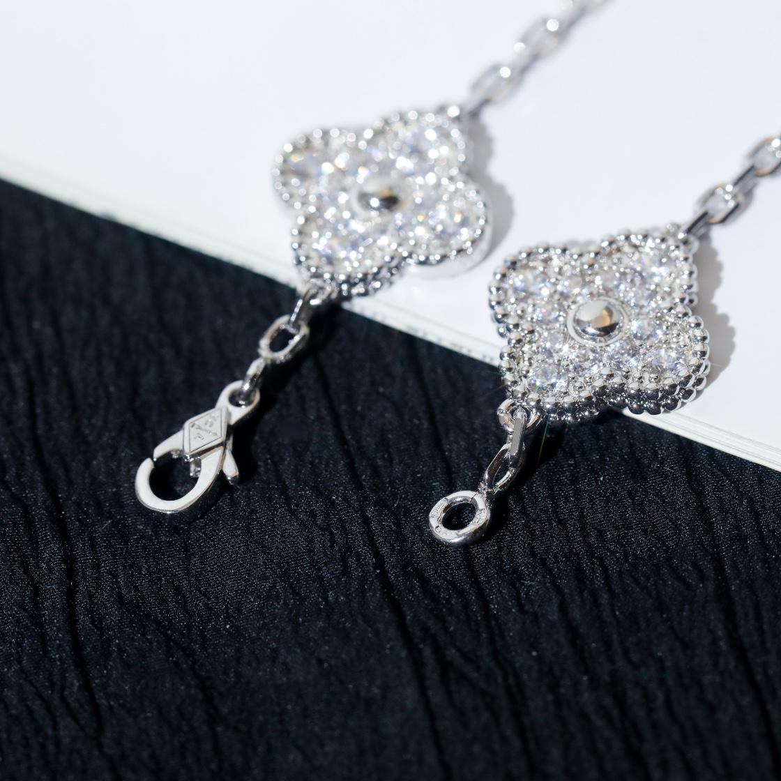 Van Cleef & Arpels Bracelet - PerfectKickZ