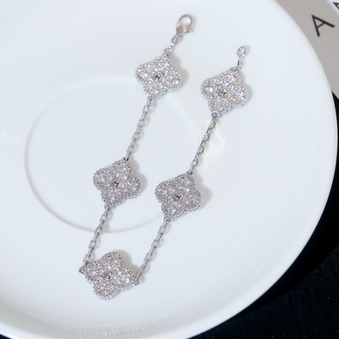 Van Cleef & Arpels Bracelet - PerfectKickZ