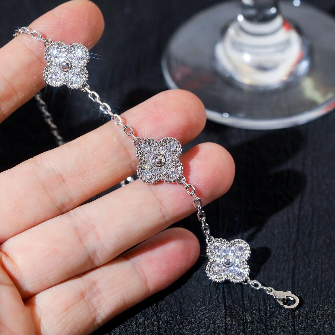 Van Cleef & Arpels Bracelet - PerfectKickZ