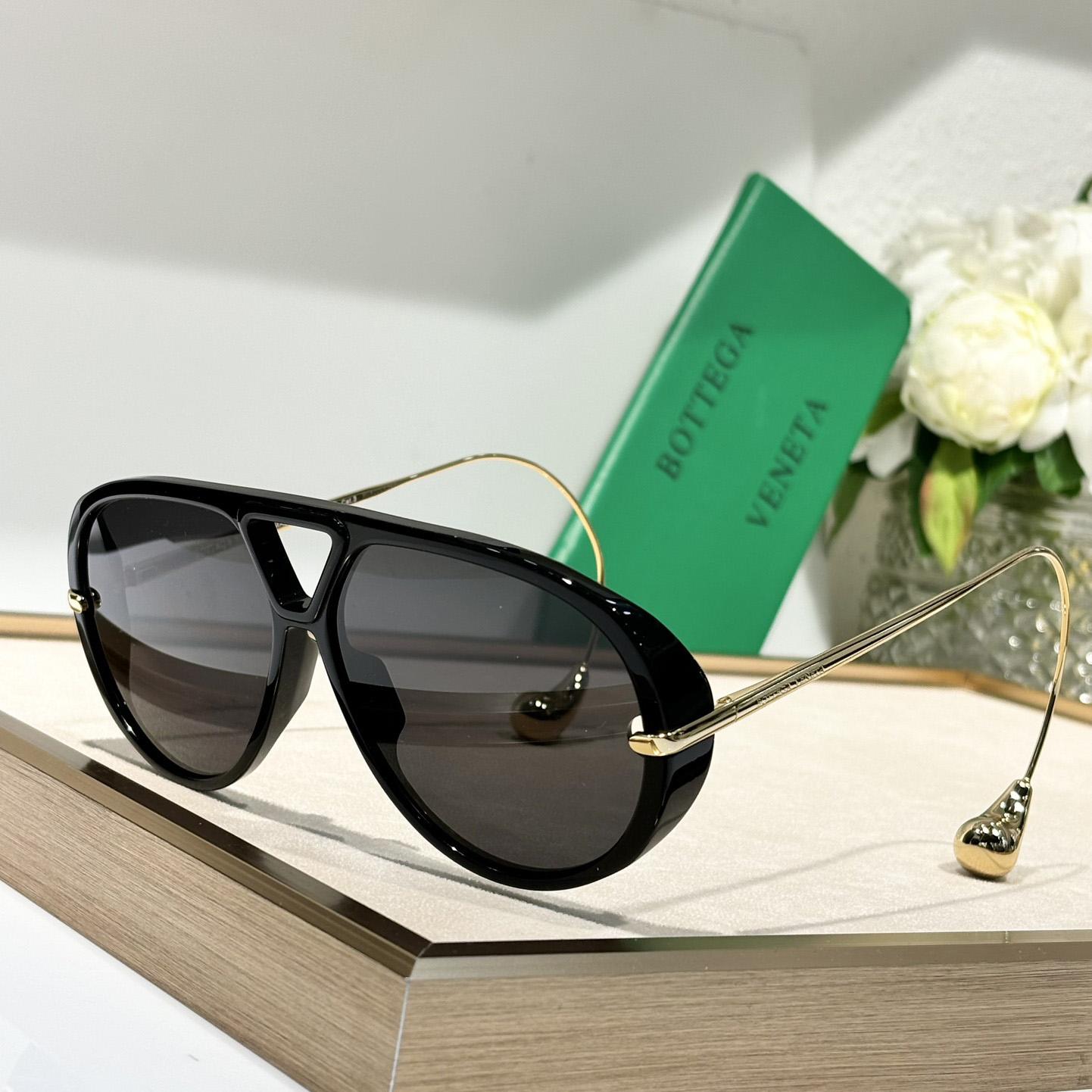 Bottega Veneta Drop Aviator Sunglasses    - PerfectKickZ