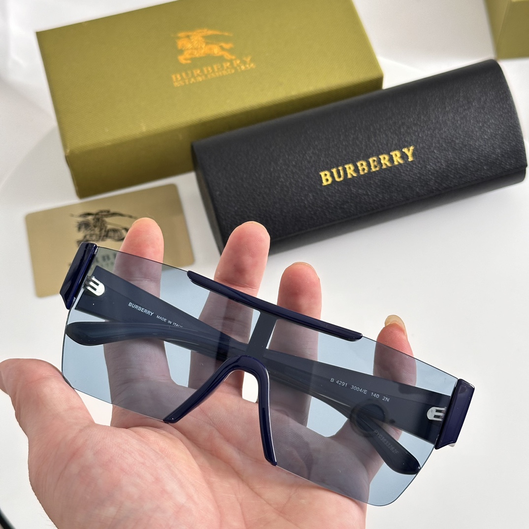 Burberry BE4291 Sunglasses   - PerfectKickZ