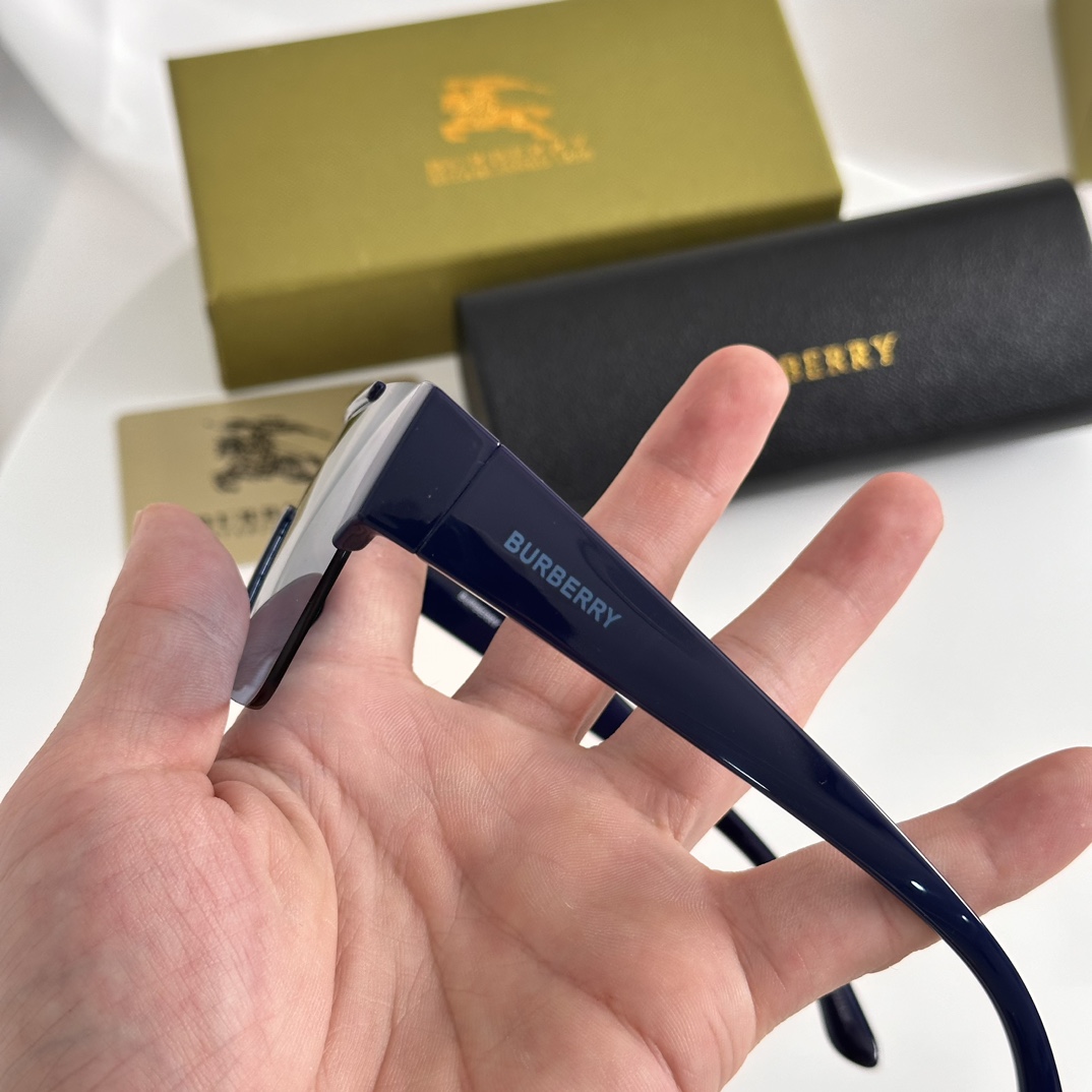 Burberry BE4291 Sunglasses   - PerfectKickZ