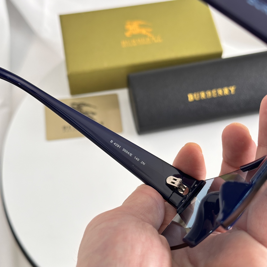 Burberry BE4291 Sunglasses   - PerfectKickZ