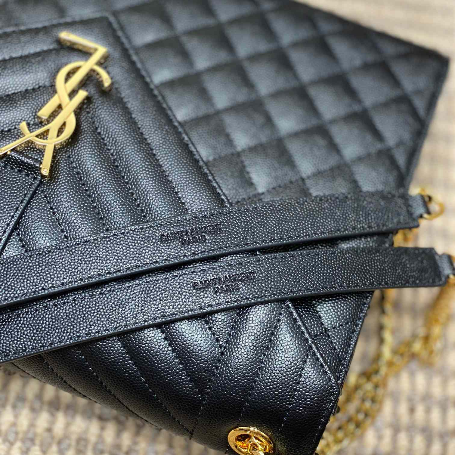 Saint Laurent Leather Shoulder Bag (31x21x7cm) - PerfectKickZ