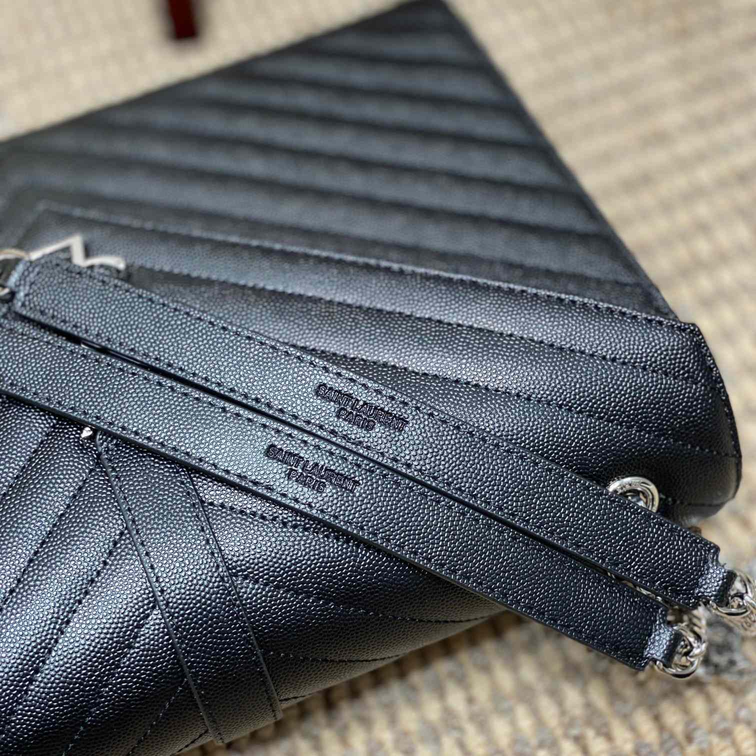 Saint Laurent Leather Shoulder Bag (31x21x7cm) - PerfectKickZ