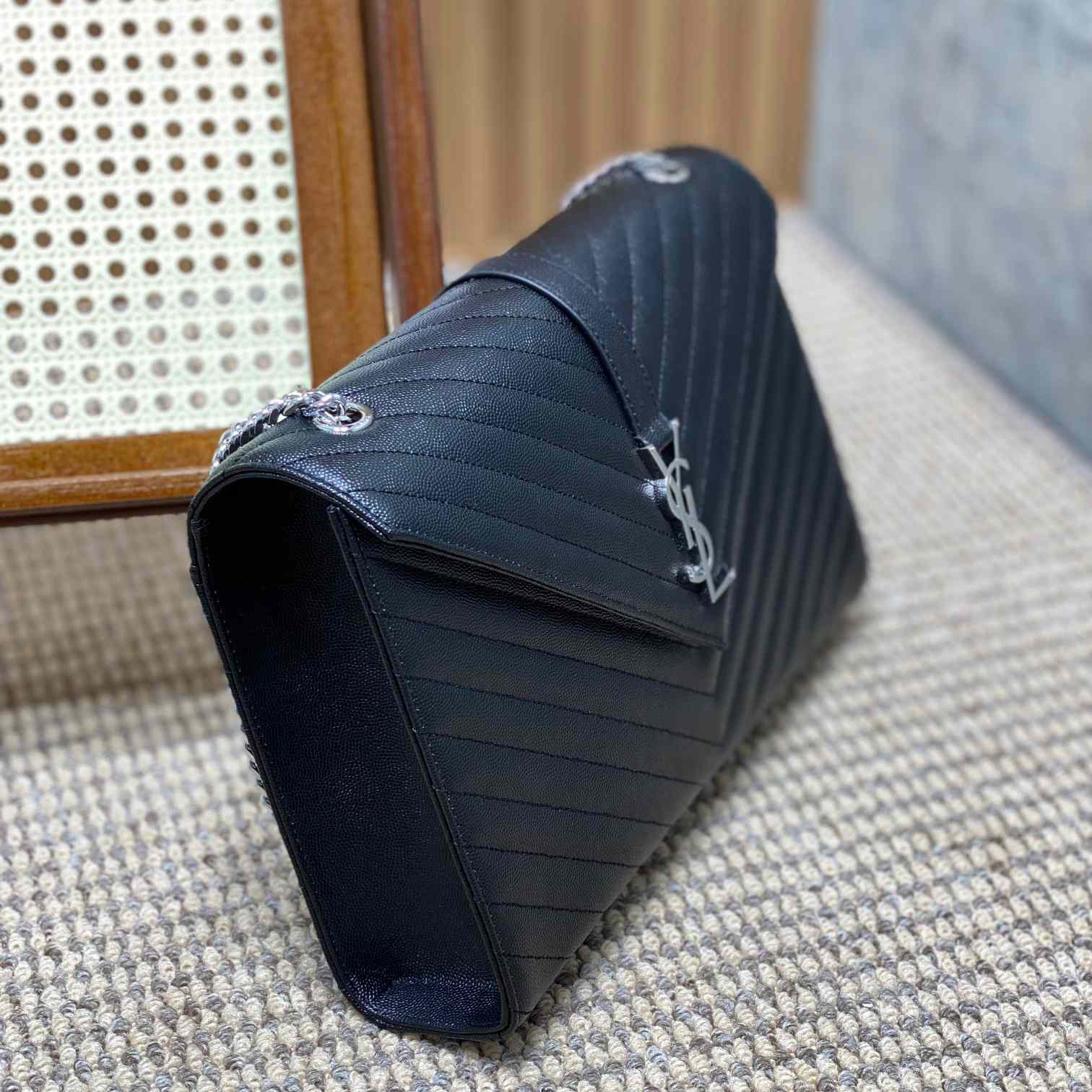 Saint Laurent Leather Shoulder Bag (31x21x7cm) - PerfectKickZ
