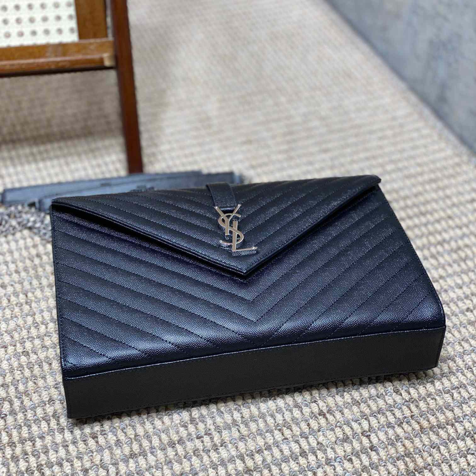 Saint Laurent Leather Shoulder Bag (31x21x7cm) - PerfectKickZ