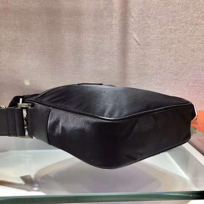 Prada Shoulder Bag ( 20-16-5cm) - 