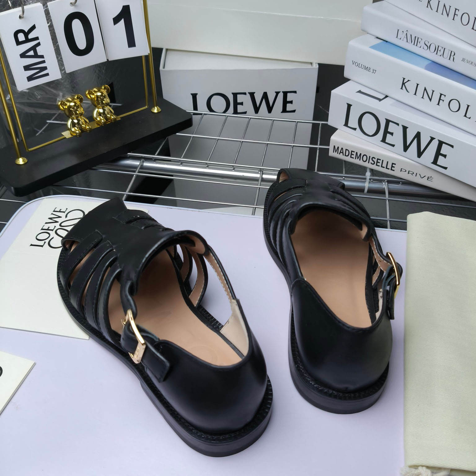 Loewe Campo Sandal In Waxed Calfskin - PerfectKickZ